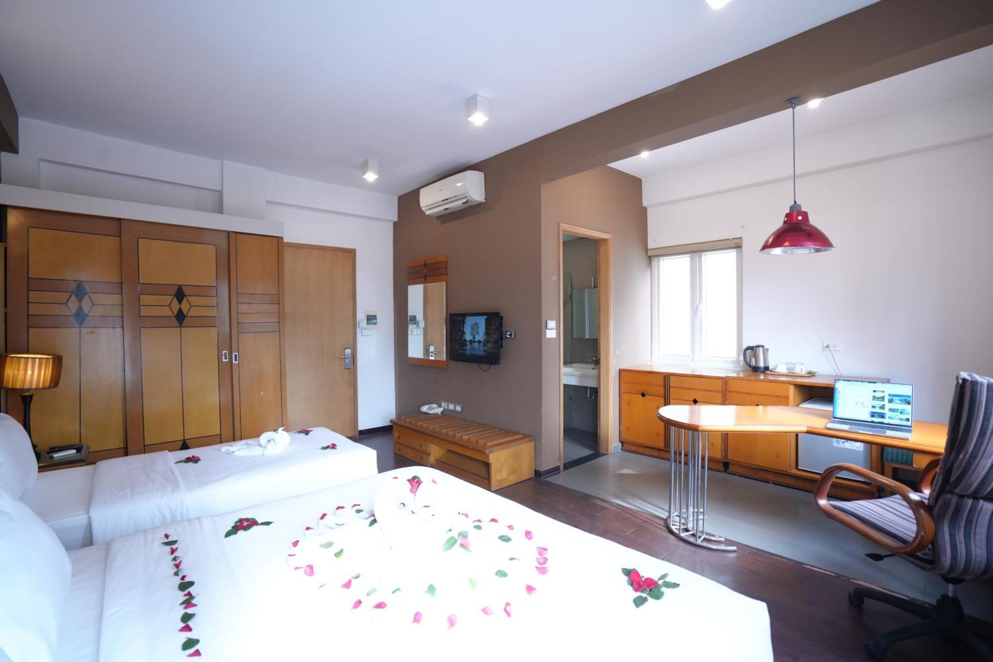 Golden Sunshine Villa Hotel And Travel 하노이 외부 사진